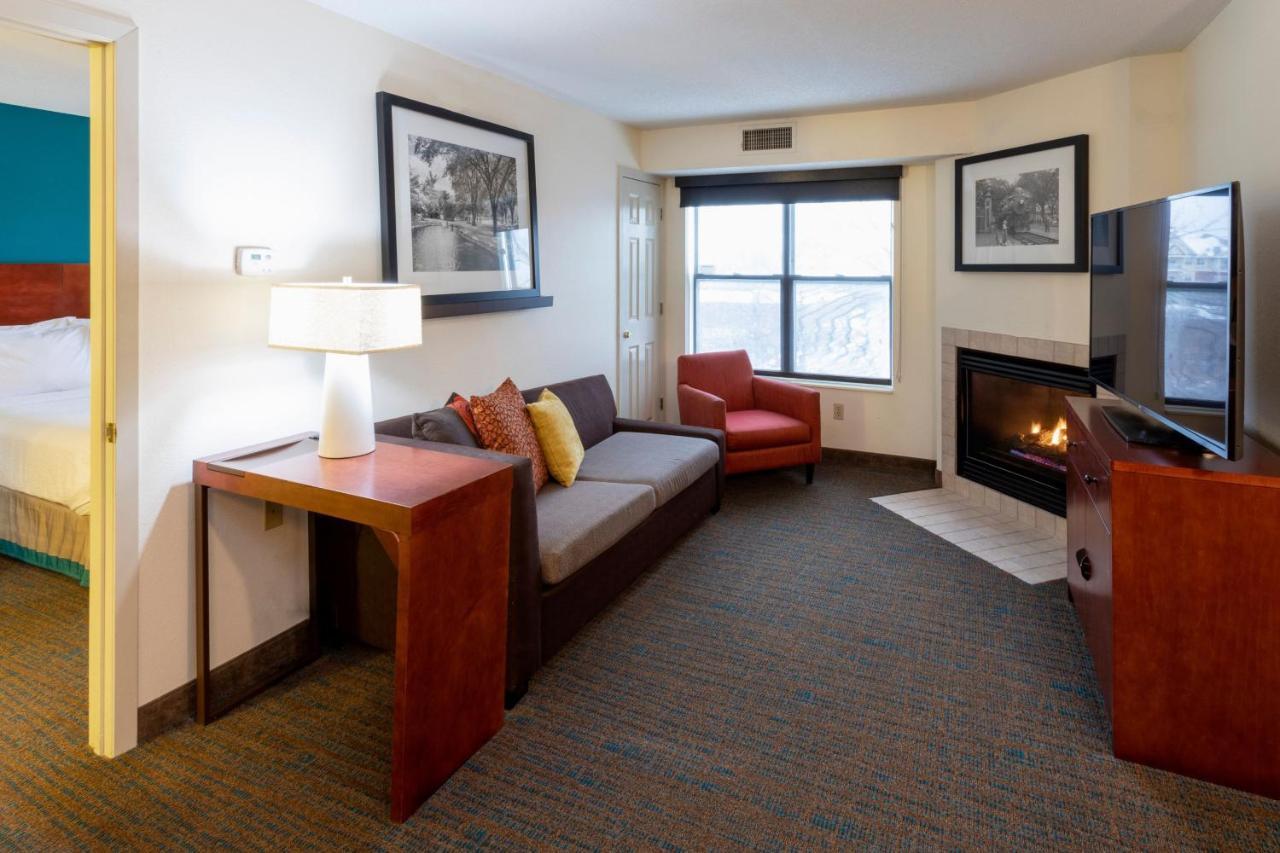 Residence Inn Minneapolis St. Paul/Roseville Exterior foto